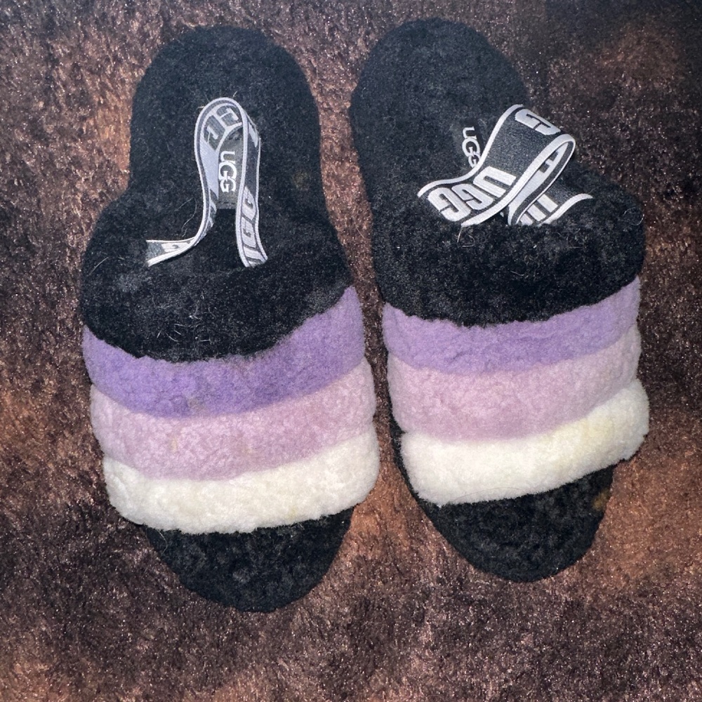 Ugg slippers size 8